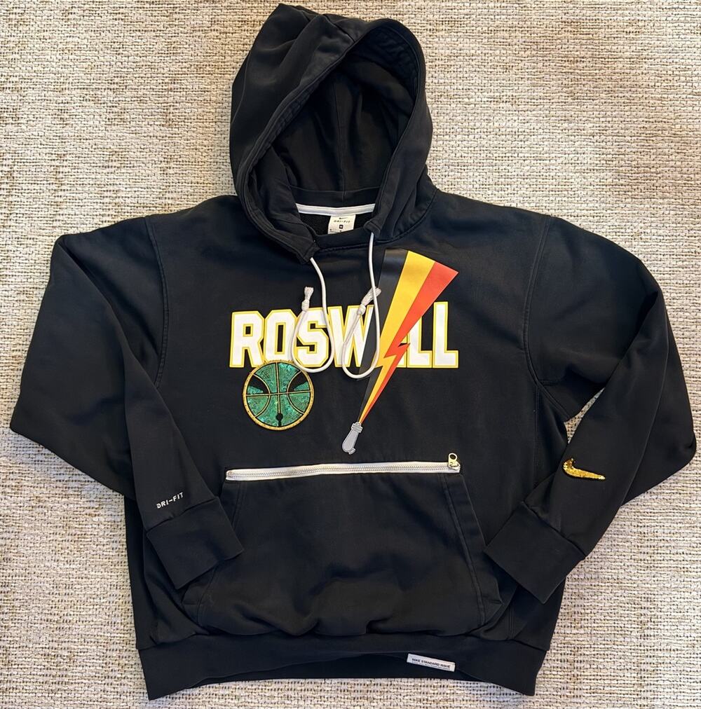 Nike Standard Issue Space Jam Roswell Hooded Sweatshirt Medium Black CV1933-010